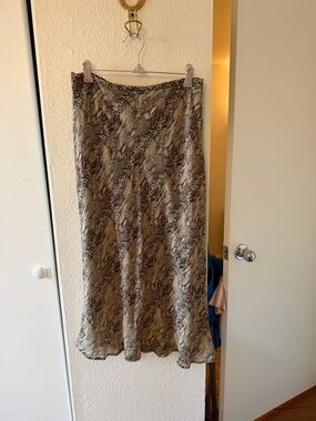 Womens Neutral Snake-Print Silk Skirt